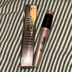 NEW 🆕 
IT Cosmetics Hello Lashes Plus in Metallic Pink